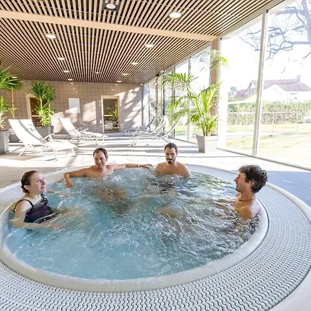 35m2 Terrasse Et Jardin Quartier Calme Au Centre De アパート ルルド