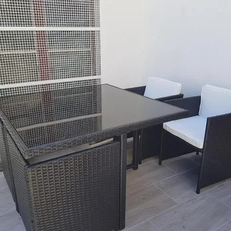 35m2 Terrasse Et Jardin Quartier Calme Au Centre De アパート