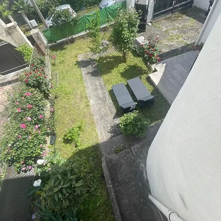 35m2 Terrasse Et Jardin Quartier Calme Au Centre De *
